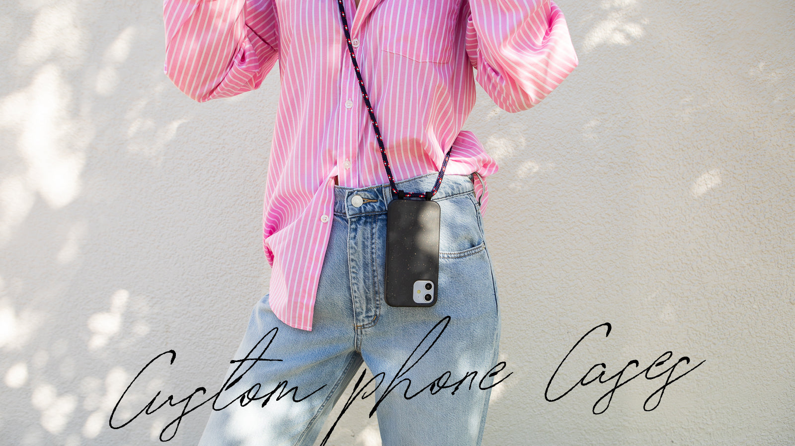 lilac phone case. Purple phone cover. corded phone. Smartphone case in lilac. phone case with cord. Biodegradable phone cases. vegan phone cover. shop atelje. xouxou. mymilux. customise your phone. eco-friendly. compostable phone accessories. shop atelje
