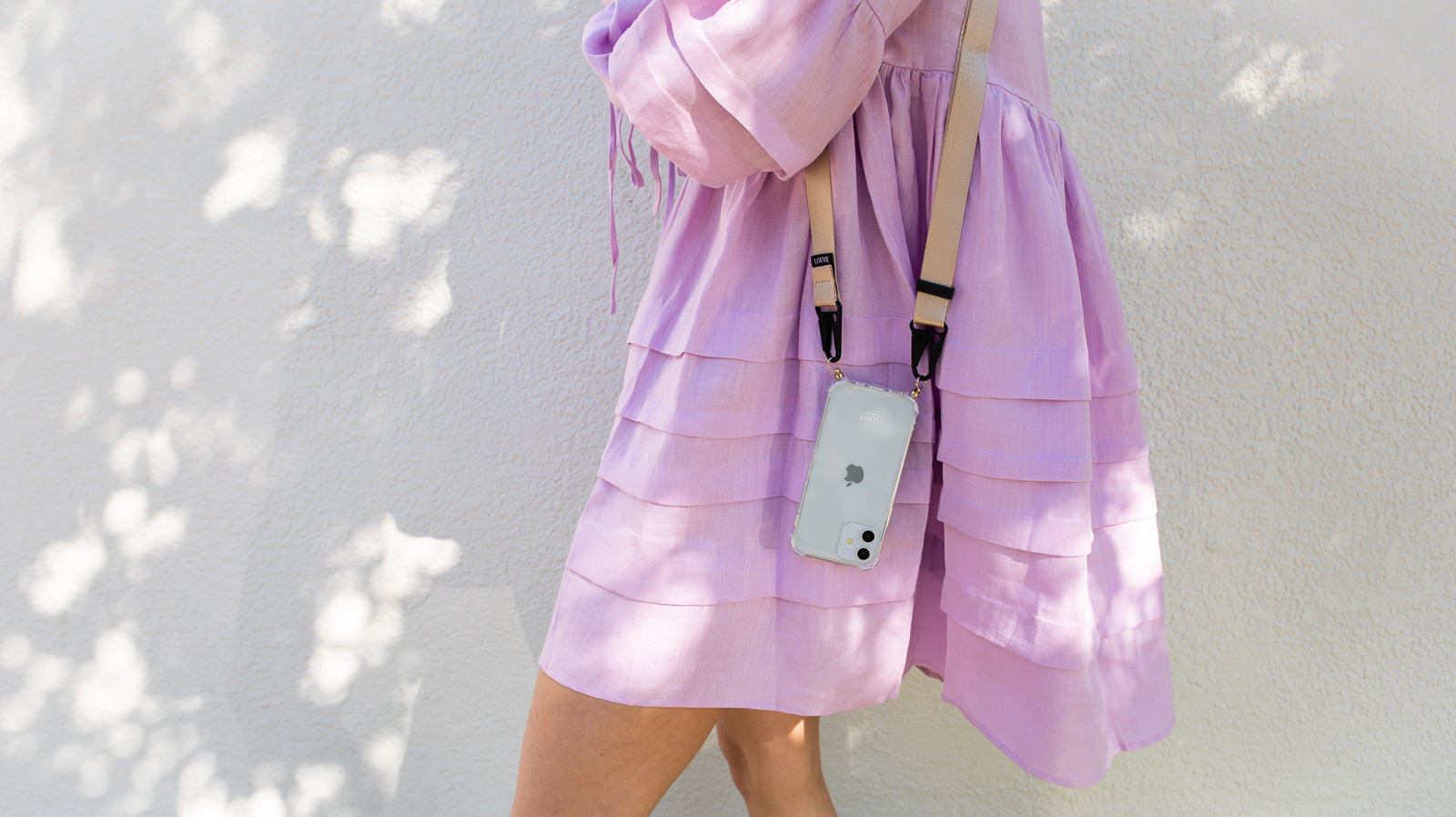 10 reasons why everyone should have a corded phone case: a smartphone case with changeable crossbody phone leash!