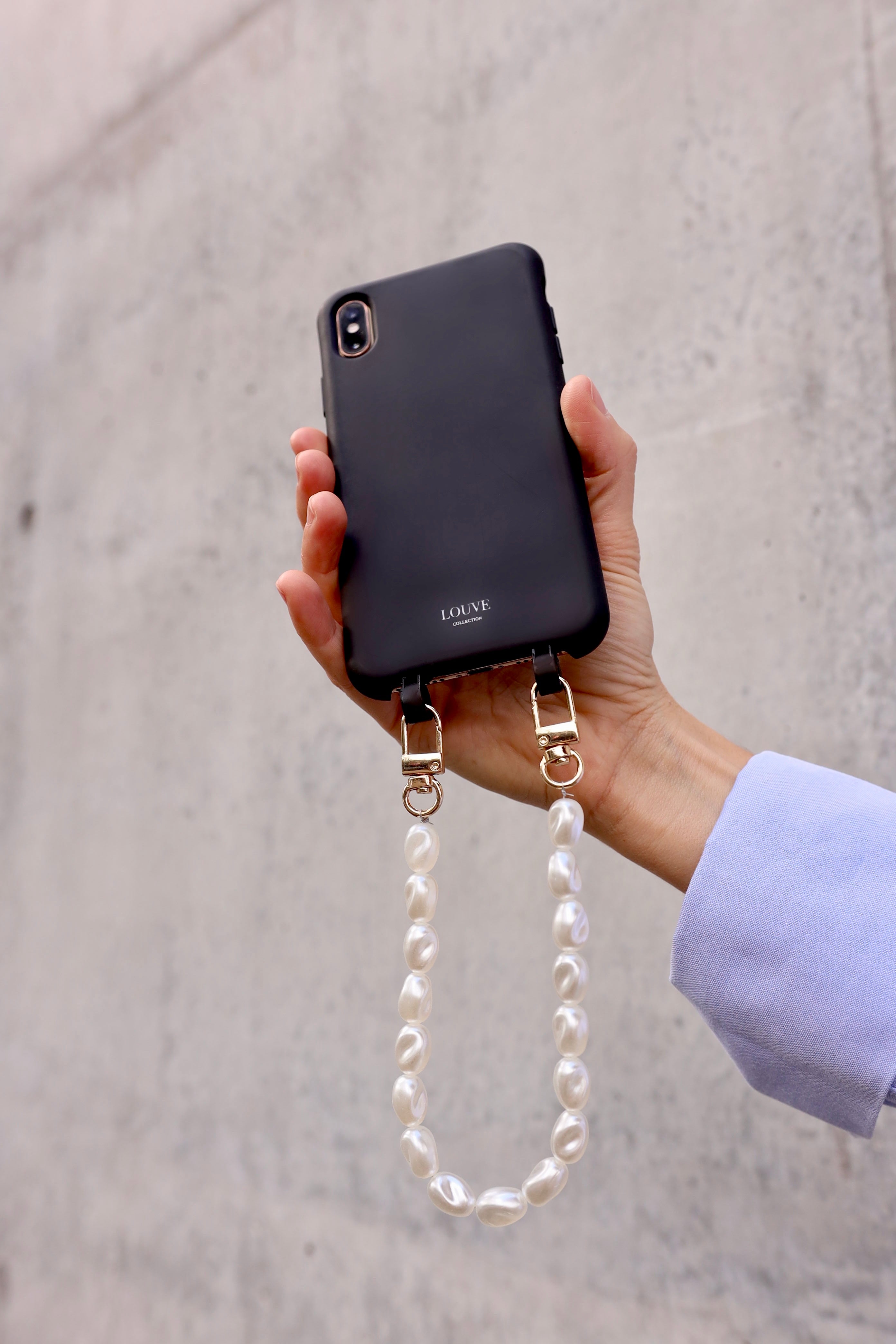 Le Cafe Noir Black Phone Case + Pearl Phone Bracelet / Wristlet | Short - Louve collection